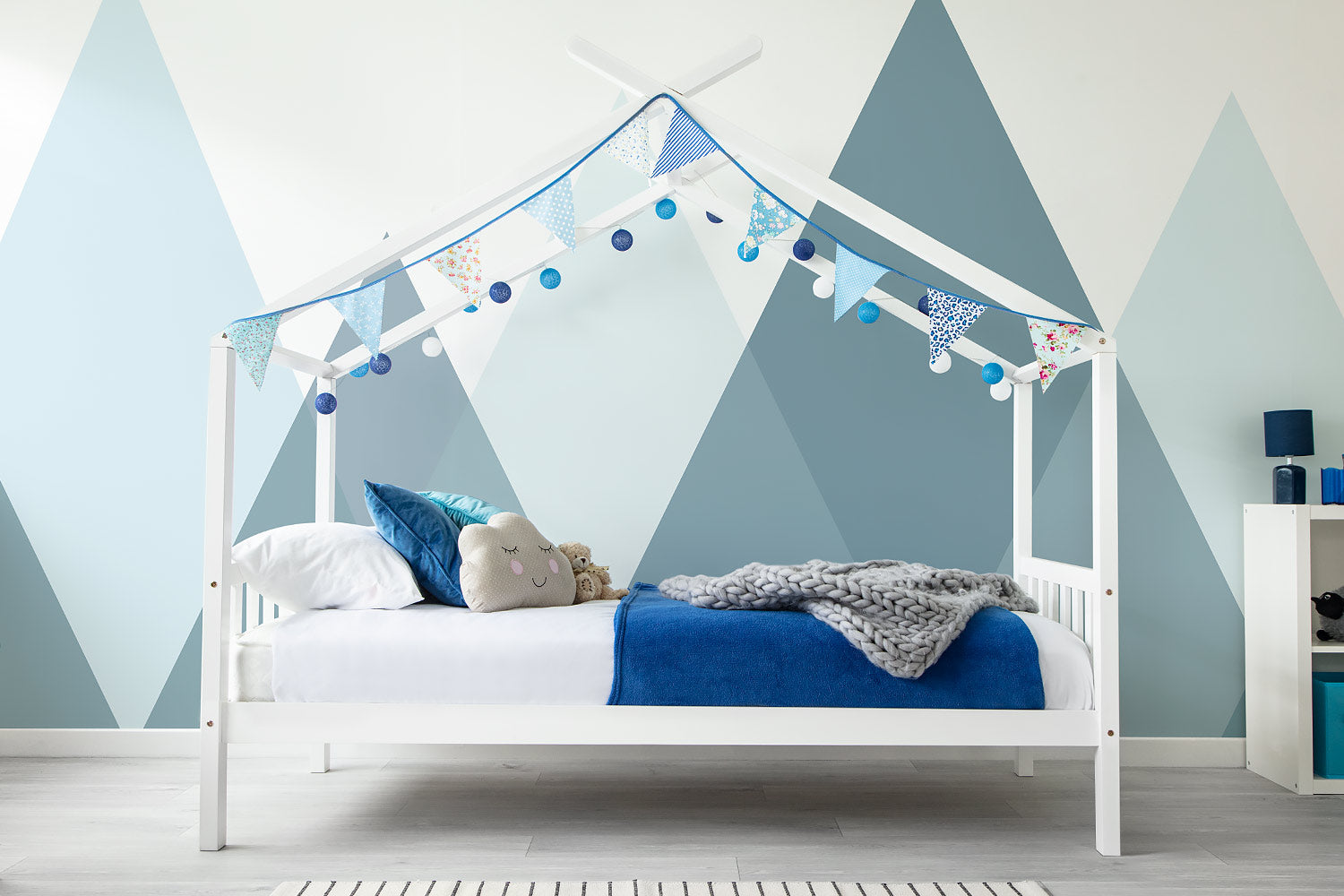 Charlie Kids White Wooden House Bed