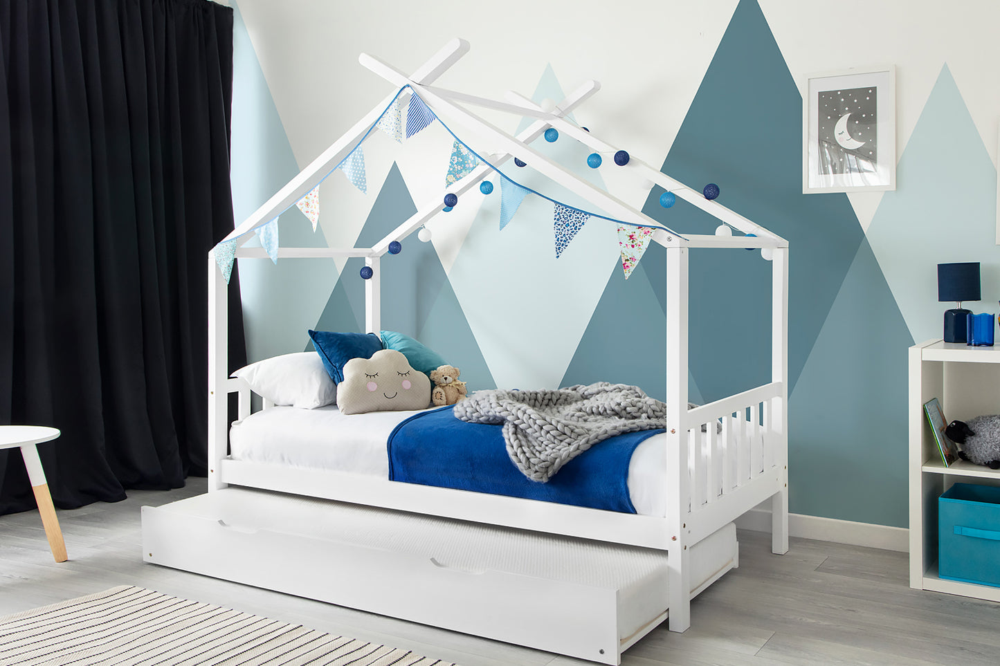 Charlie Kids White Wooden House Bed