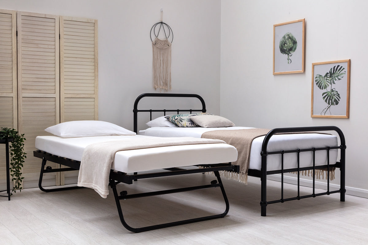 Henley Victorian Black Metal Bed