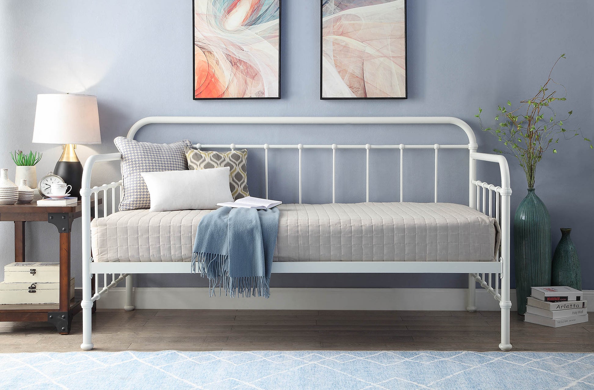 Harlow White Metal Day Bed With Trundle