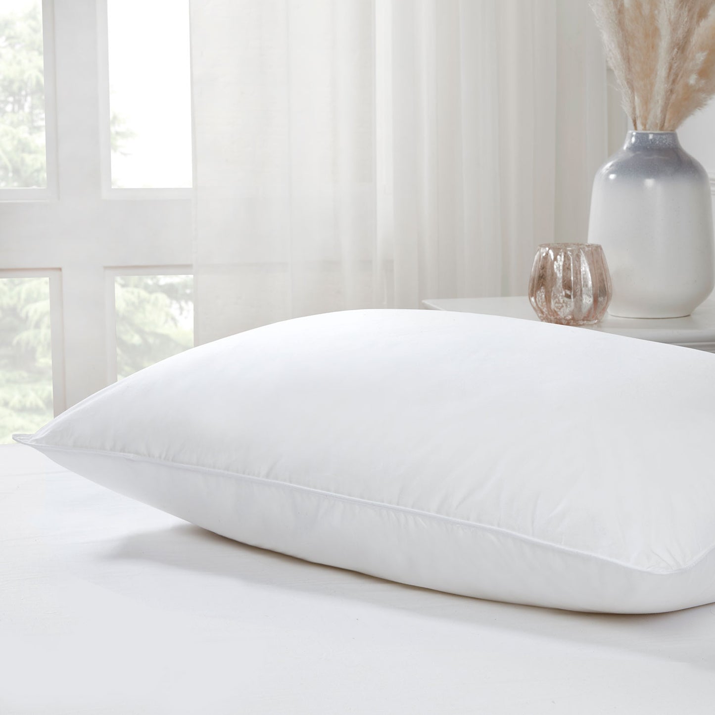 Luxury Feels Like Down Hotel Pillow (Medium)